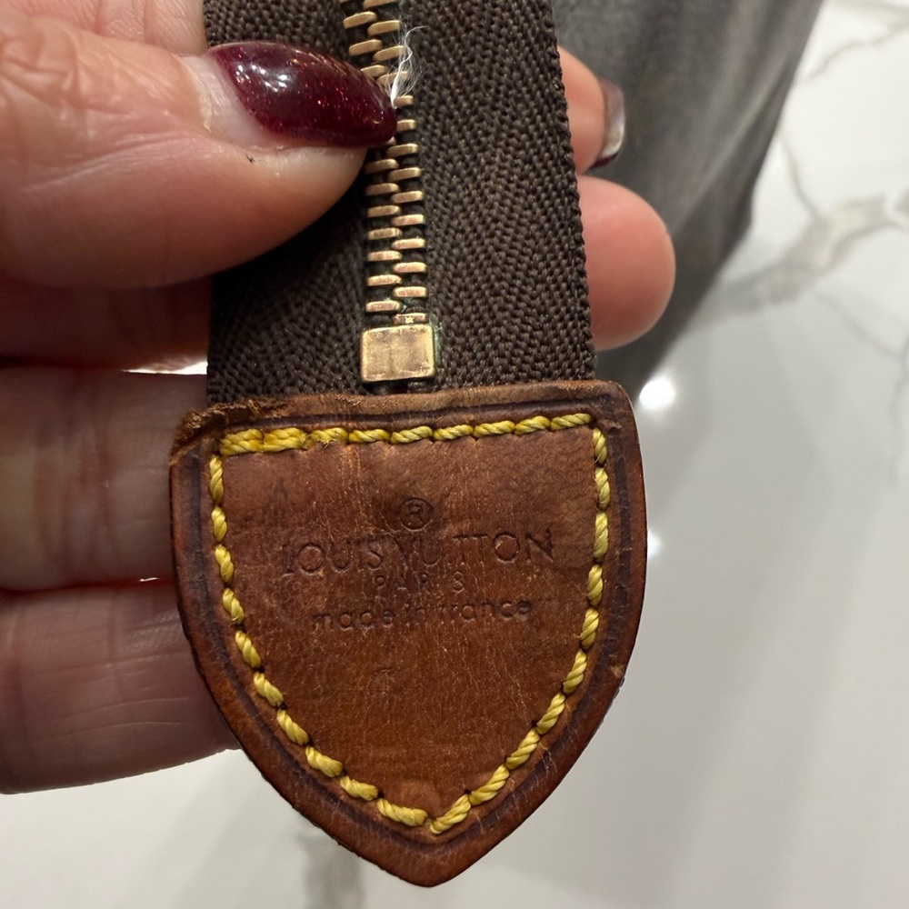 Louis Vuitton Brown Monogram Toiletry 26 Bag - Picture 4 of 7